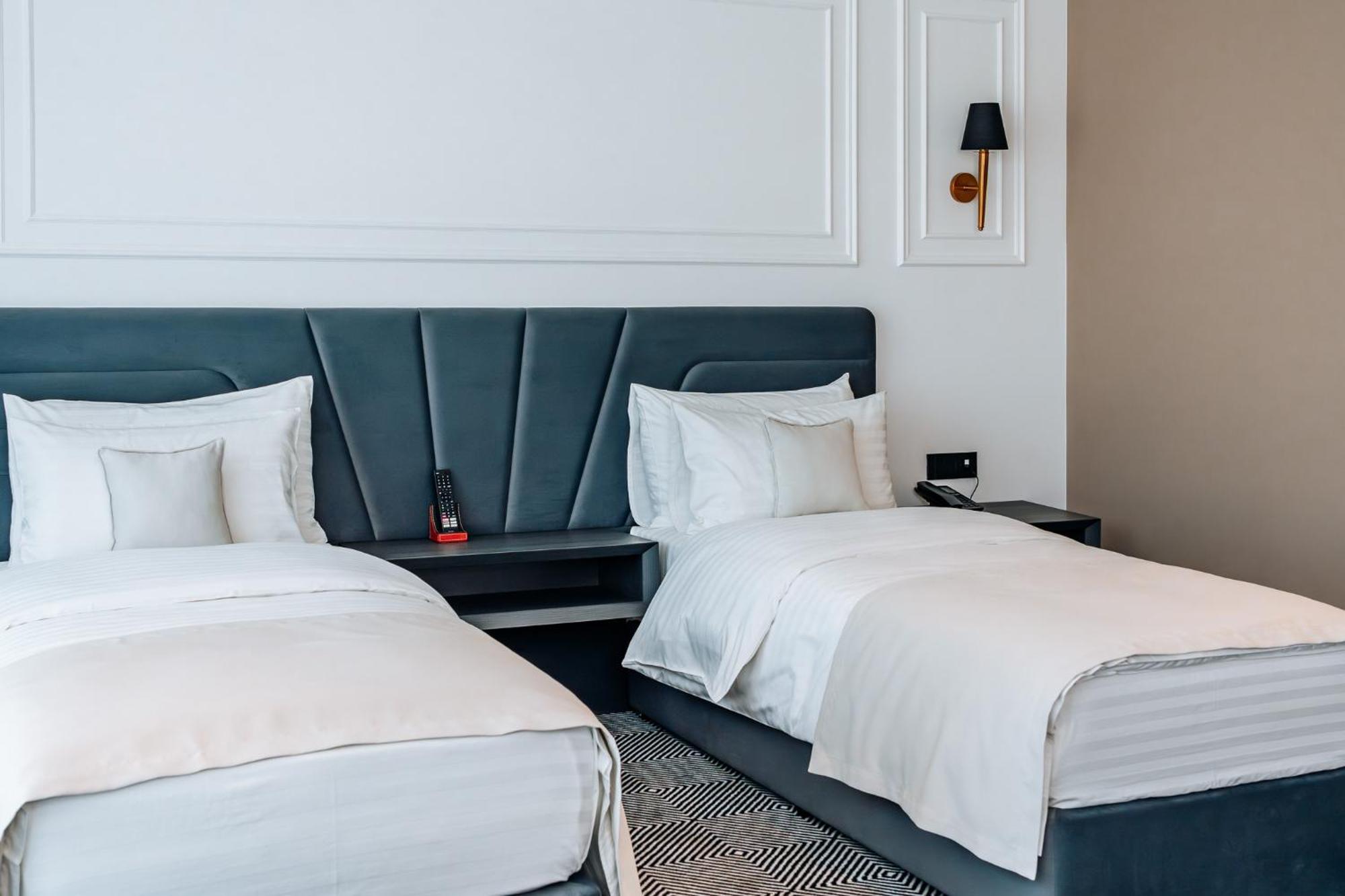 Sky Airport Hotel كلوج-نابوكا الغرفة الصورة