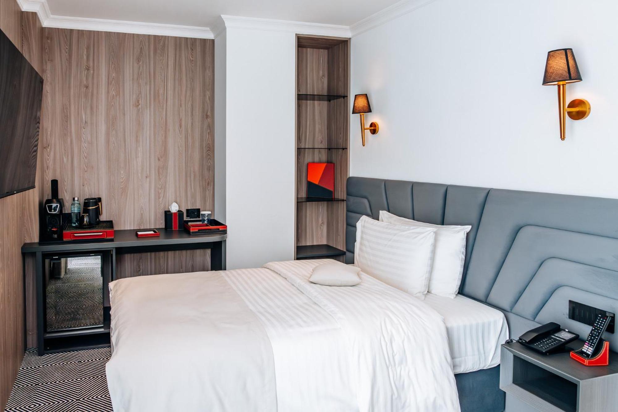 Sky Airport Hotel كلوج-نابوكا الغرفة الصورة